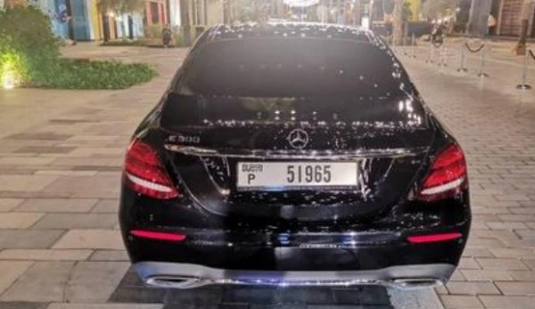  Noir Mercedes Classe E Photo 3