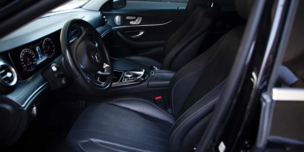  Black Mercedes E Class Photo 3