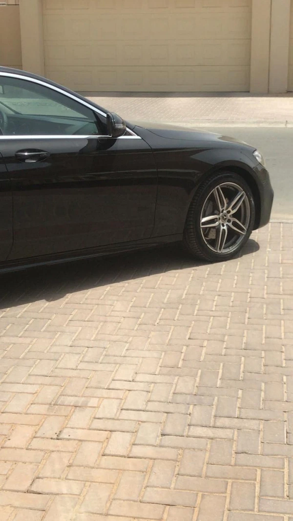  Negro Mercedes E Class Photo 3