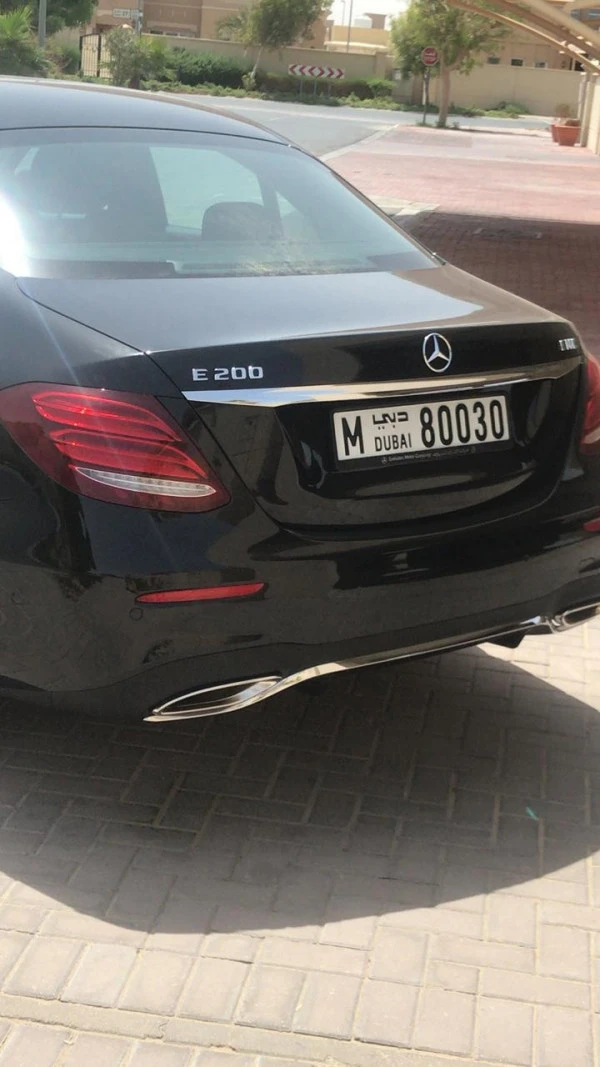  Negro Mercedes E Class Photo 8