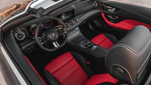  Black Mercedes E200 Photo 7