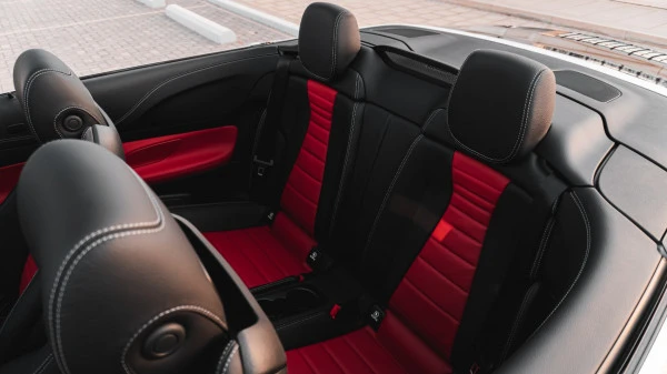  Black Mercedes E200 Photo 8