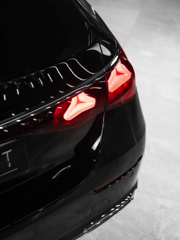 Noir Mercedes E 220 Photo 3