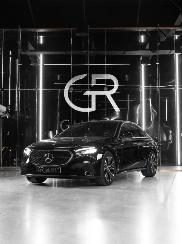  Noir Mercedes E 220 Photo 9