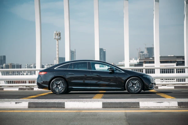  Black Mercedes EQS 580 Photo 3