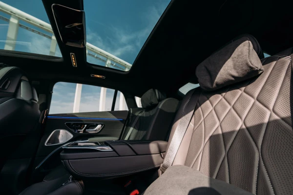  Black Mercedes EQS 580 Photo 6