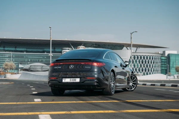  Black Mercedes EQS 580 Photo 2