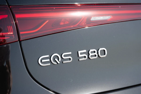  Black Mercedes EQS 580 Photo 4