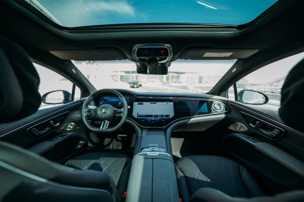  Black Mercedes EQS 580 Photo 7