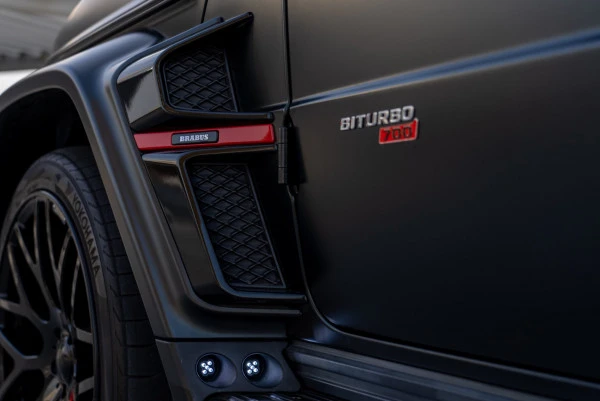  Nero opaco Mercedes G700 Brabus Photo 4