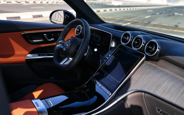  Black Mercedes GLC 200 SUV Photo 5