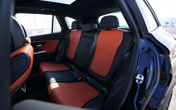  Black Mercedes GLC 200 SUV Photo 6