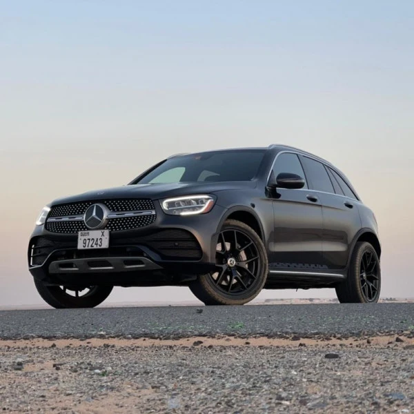  Grey Mercedes GLC Photo 4