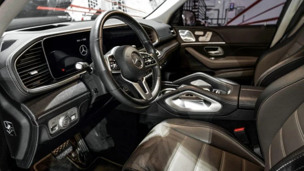  Black Mercedes GLE 450 AMG Photo 4