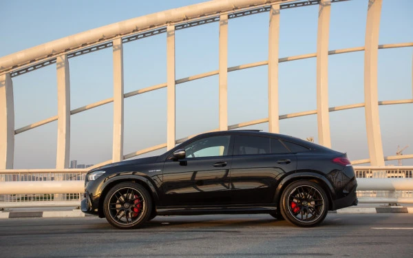  Черный Mercedes GLE 63s Coupe Photo 2