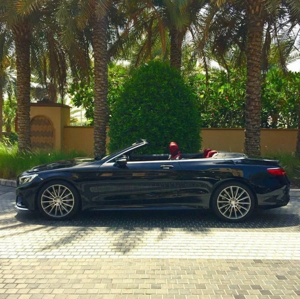  أسود مرسيدس S500 كابريو Photo 3