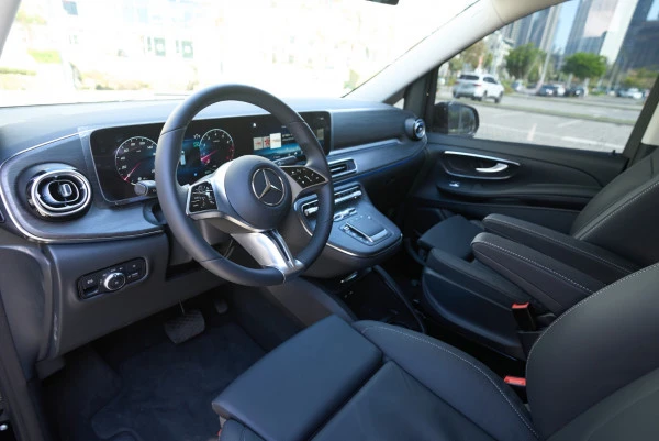  أسود مرسيدس V300 Avantgarde Extra Long Photo 5