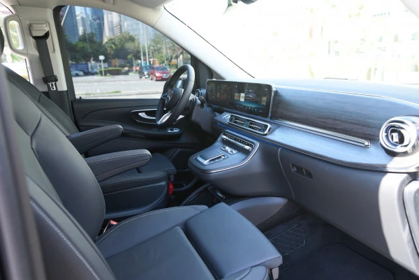  أسود مرسيدس V300 Avantgarde Extra Long Photo 6