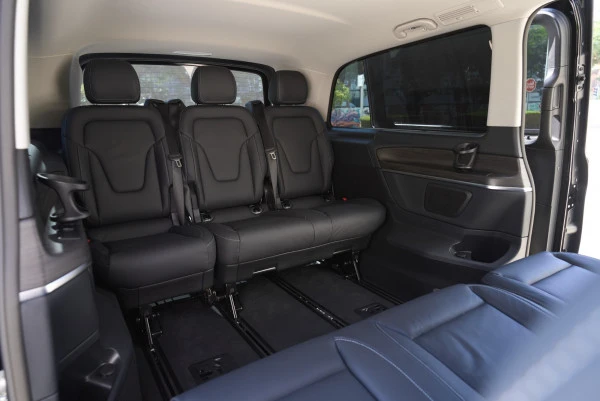  أسود مرسيدس V300 Avantgarde Extra Long Photo 8