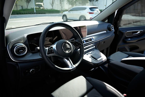  Black Mercedes V300 Avantgarde Extra Long Photo 6