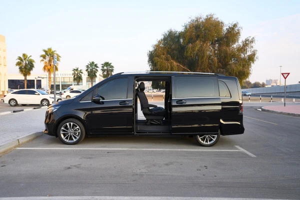  Black Mercedes V300 Avantgarde Extra Long Photo 4