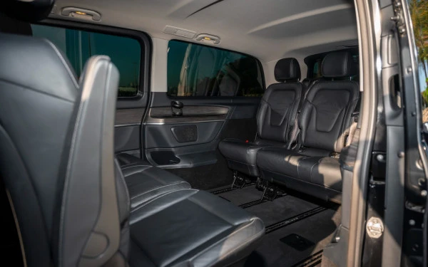  Black Mercedes V300 Avantgarde Extra Long Photo 5