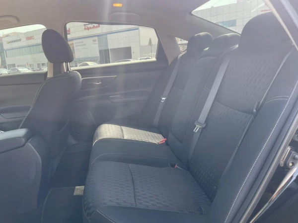  Black Nissan Altima Photo 4