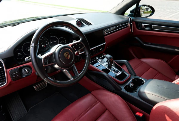  Black Porsche Cayenne GTS Photo 5