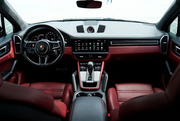  Black Porsche Cayenne GTS Photo 8