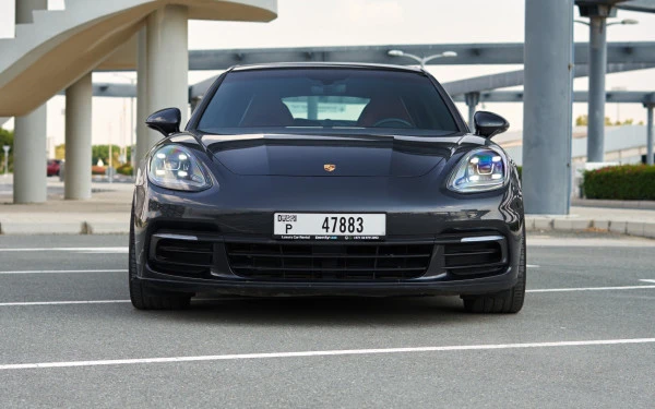  Grigio Scuro Porsche Panamera 4 Photo 2