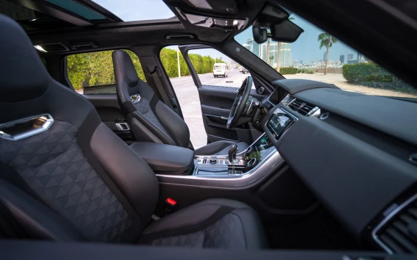  Nero Range Rover SVR Photo 6