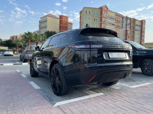  Black Range Rover Velar Photo 2