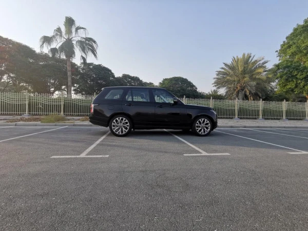  Black Range Rover Vogue Photo 5