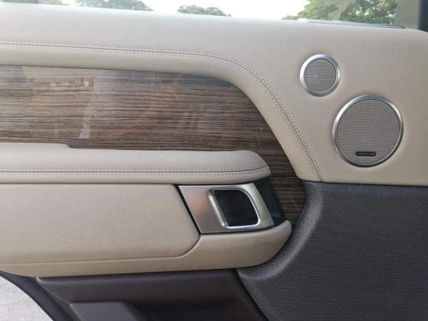  Black Range Rover Vogue Photo 6