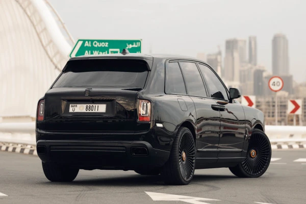  Black Rolls Royce Cullinan Photo 3