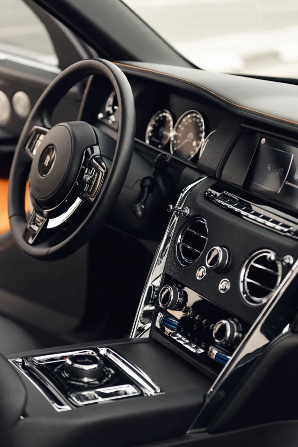  Black Rolls Royce Cullinan Photo 4