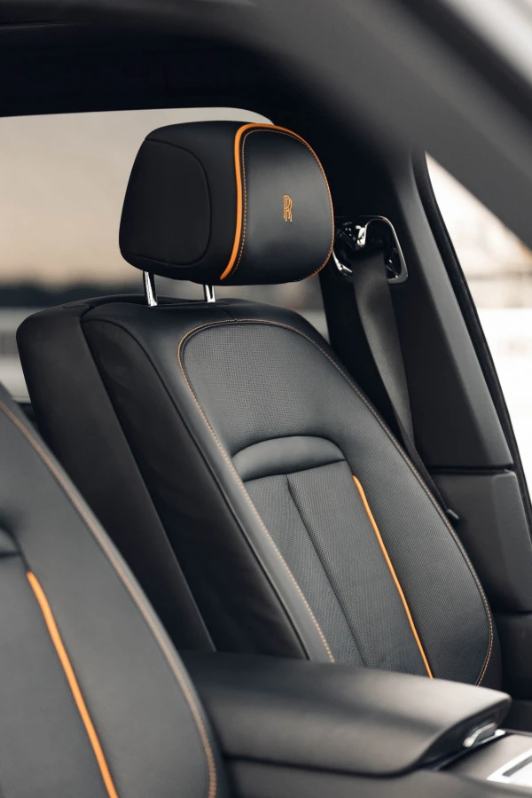  Black Rolls Royce Cullinan Photo 5