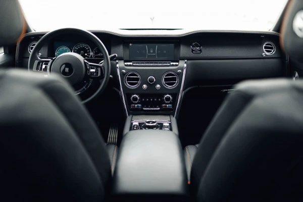  Black Rolls Royce Cullinan Photo 6