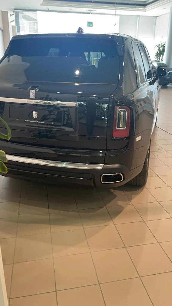  Black Rolls Royce Cullinan Photo 3