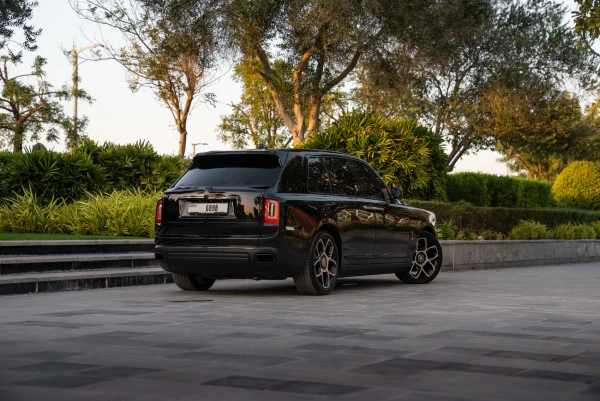  Nero Rolls Royce Cullinan Photo 4