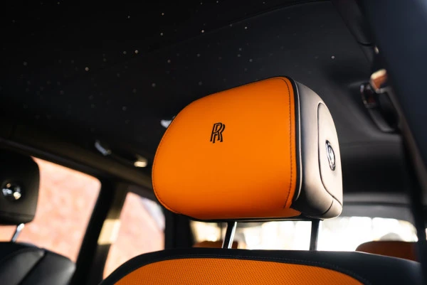  Nero Rolls Royce Cullinan Photo 16