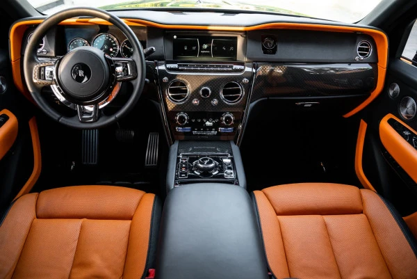  Nero Rolls Royce Cullinan Photo 29