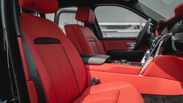  Noir Rolls Royce Cullinan Photo 6