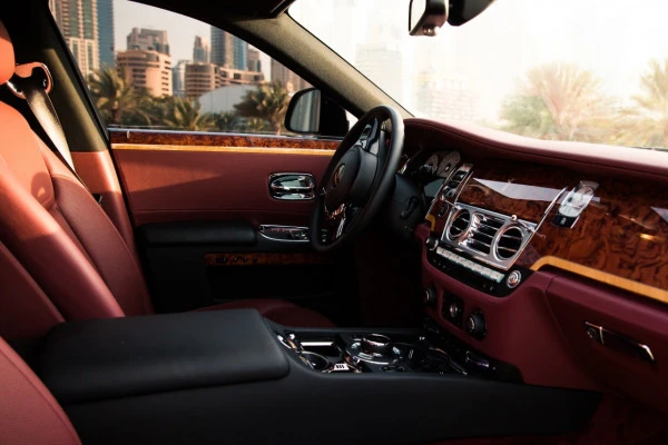  Black Rolls Royce Ghost Photo 2