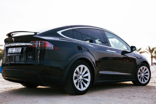  Black Tesla Model X Photo 3