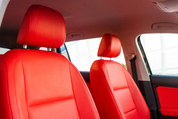  Black Volkswagen Tiguan Photo 2