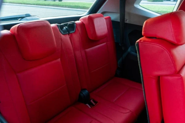  Black Volkswagen Tiguan Photo 4