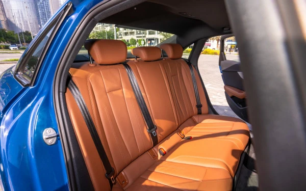  Blue Audi A4 Photo 9