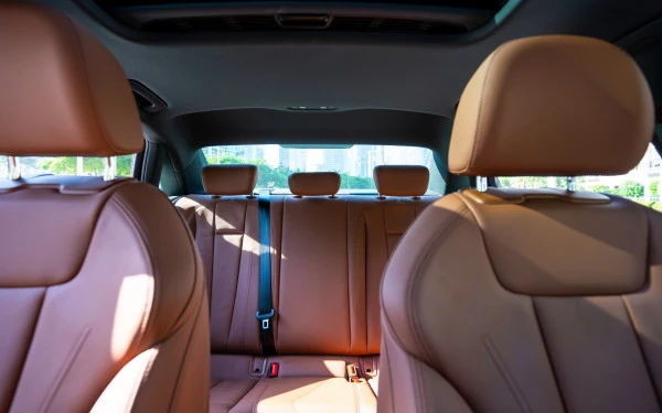  Blue Audi A4 Photo 10