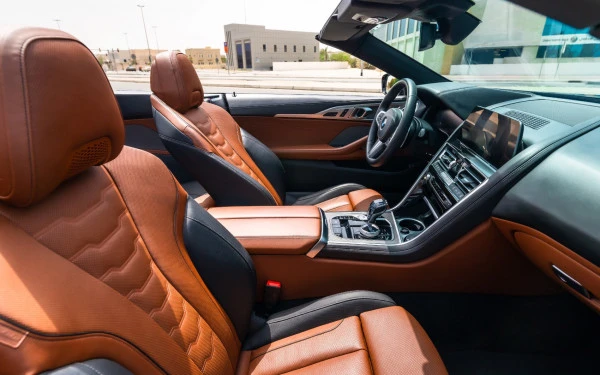  أزرق بي ام دبليو 840i كابريو Photo 6